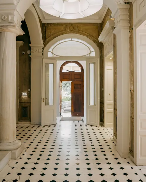 G 15 The Bold Type Hotel
