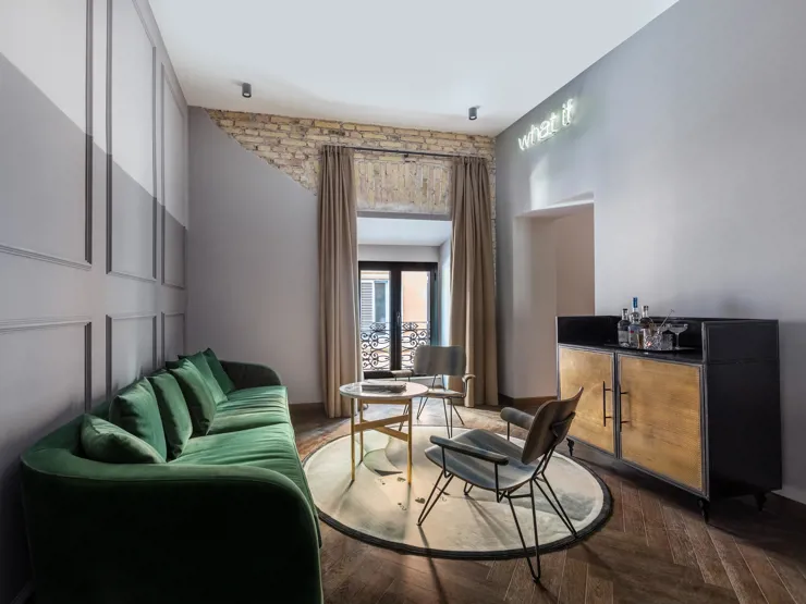 Suite, Chapter Roma