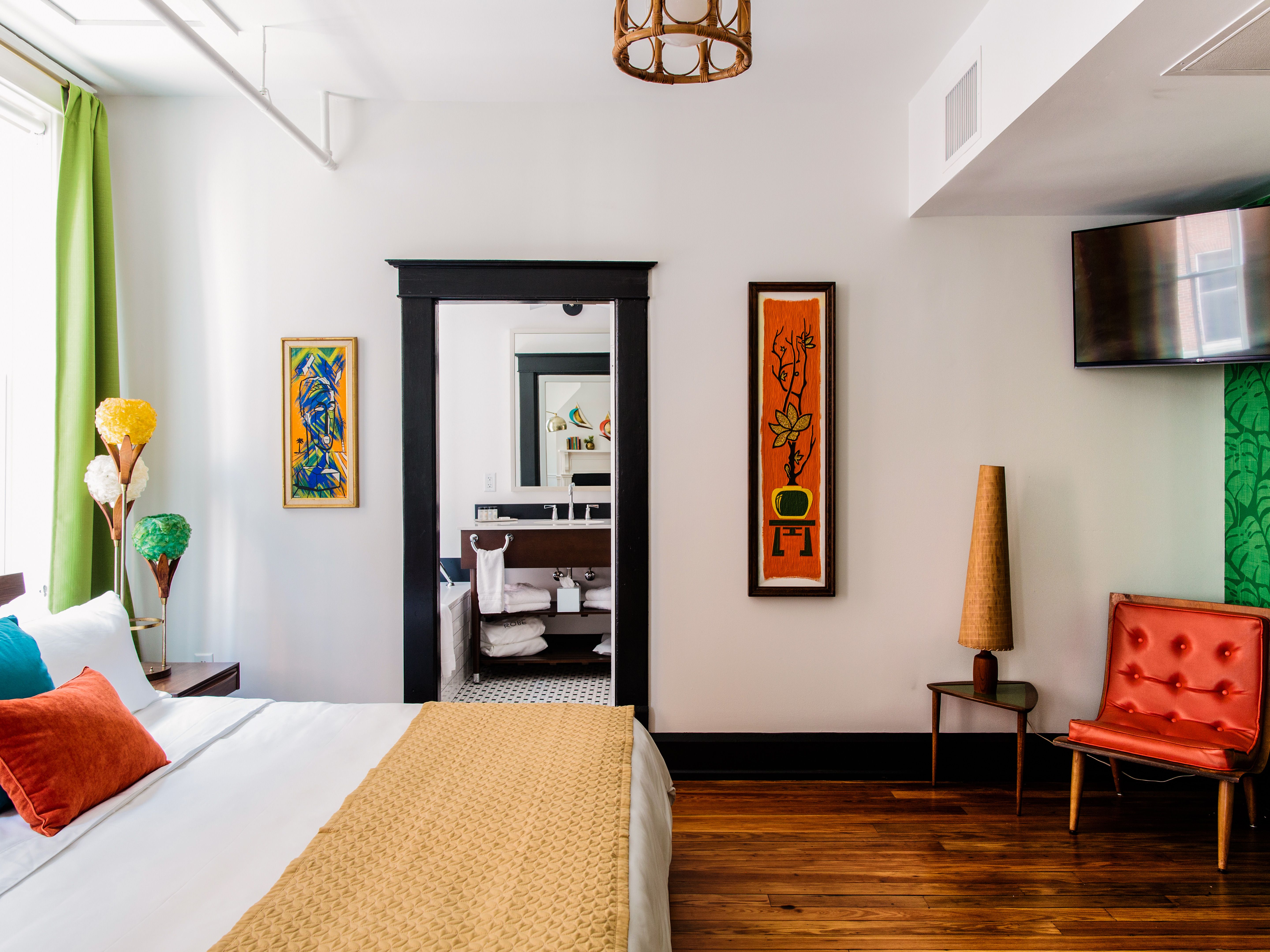 The Dwell The Tiki Bedroom in Chattanooga