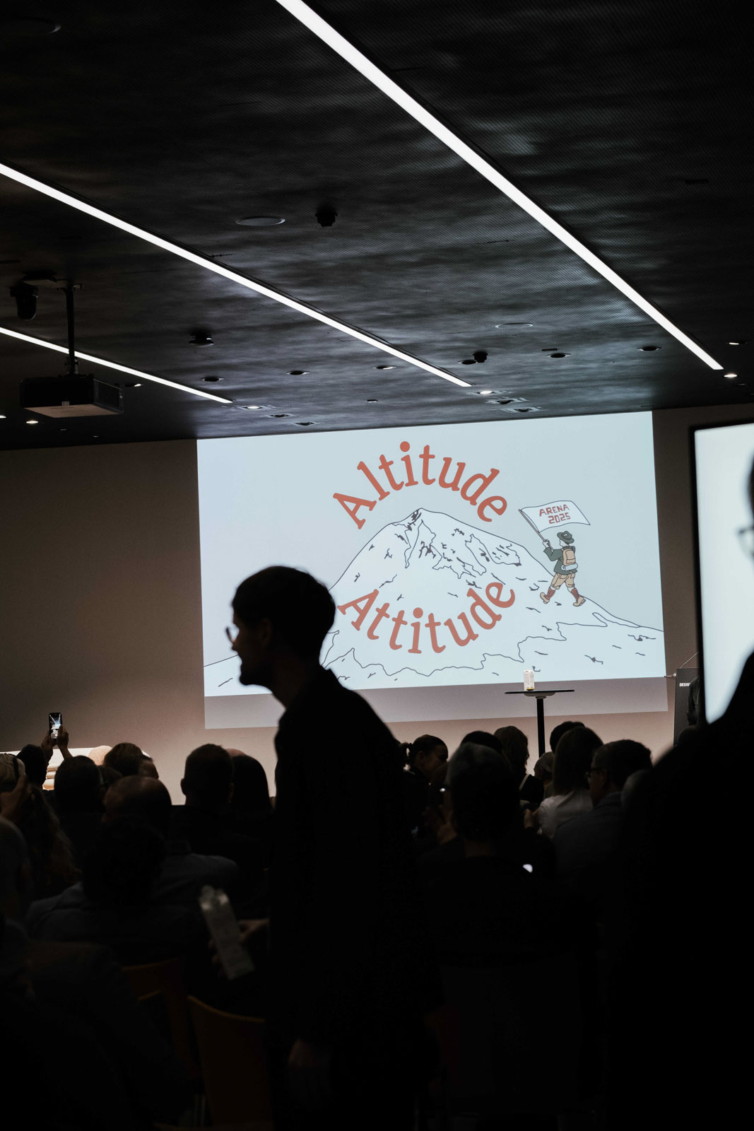 Day 02 Thu Conference NOI 008