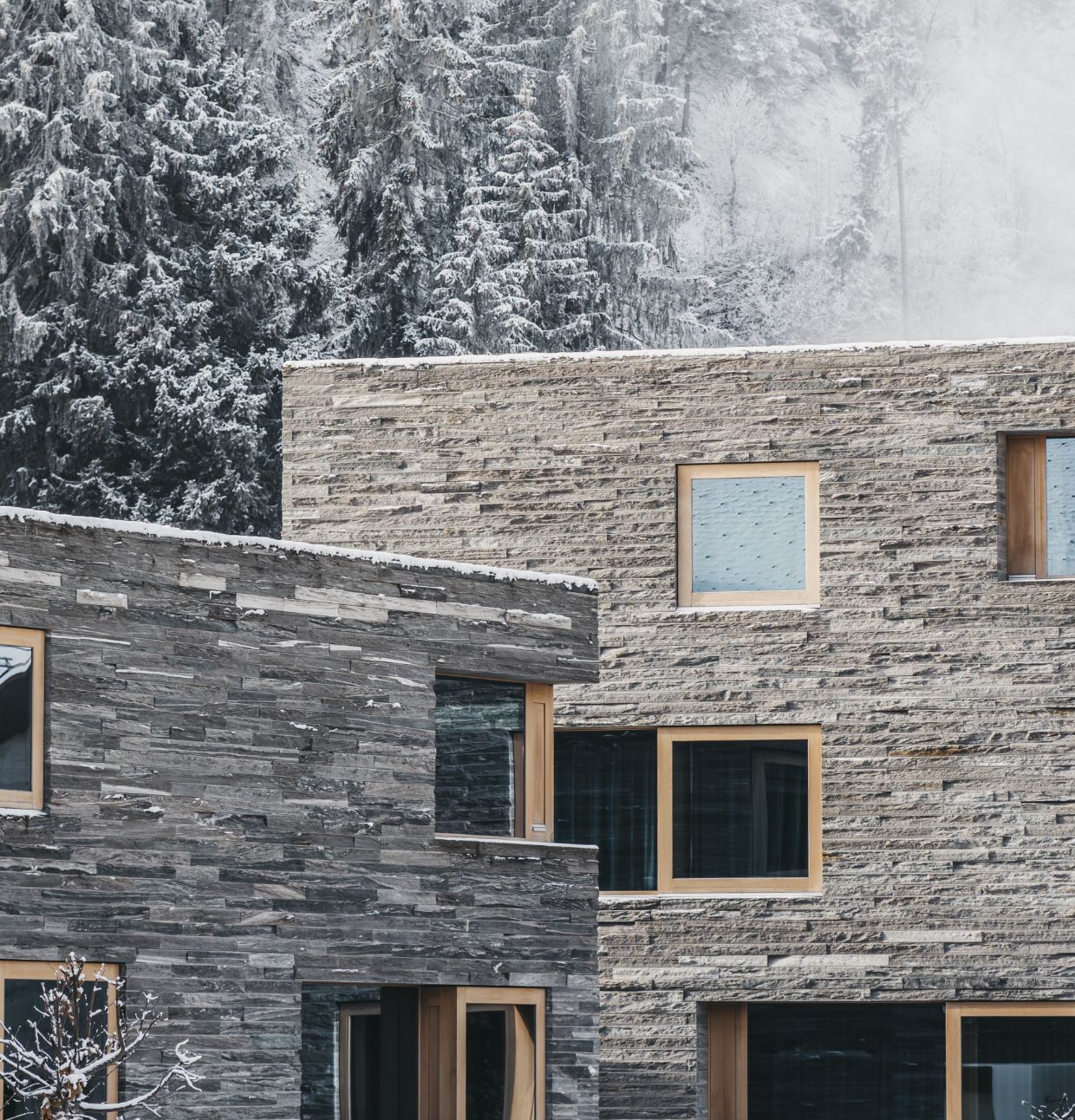 Rocksresort Architecture (1)