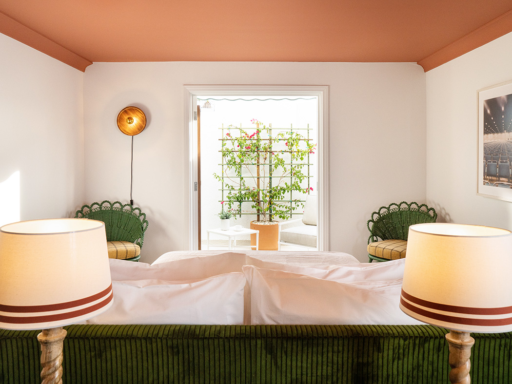 Palihouse West Hollywood Deluxe Queen Balcony R 02