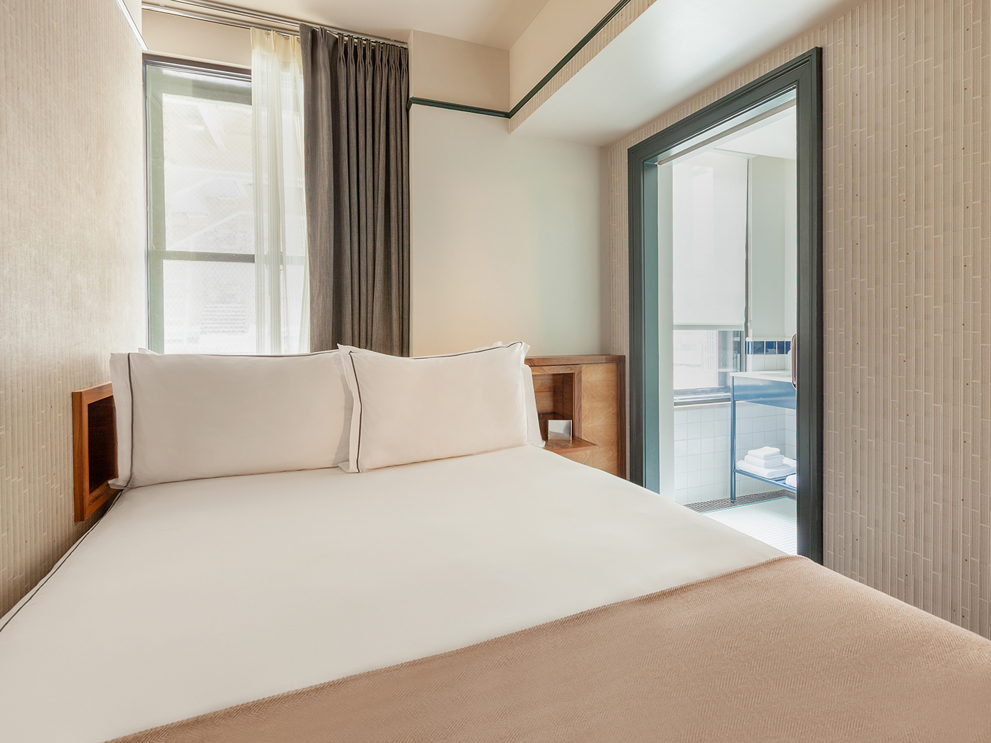 The Flat Iron Hotel Nook R 02