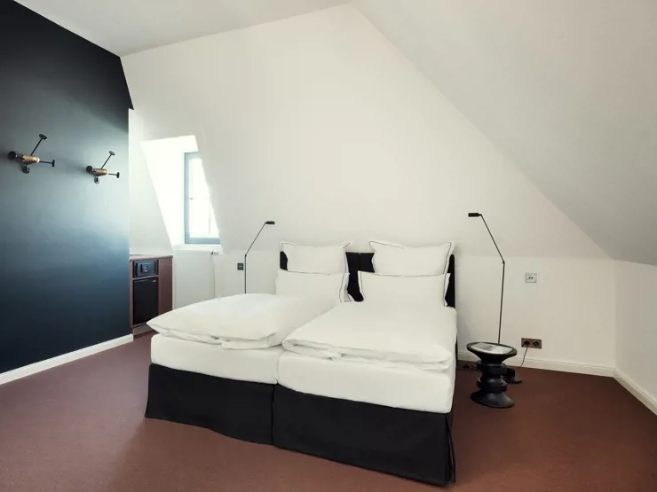 Qvest Hotel Double Room L R 3