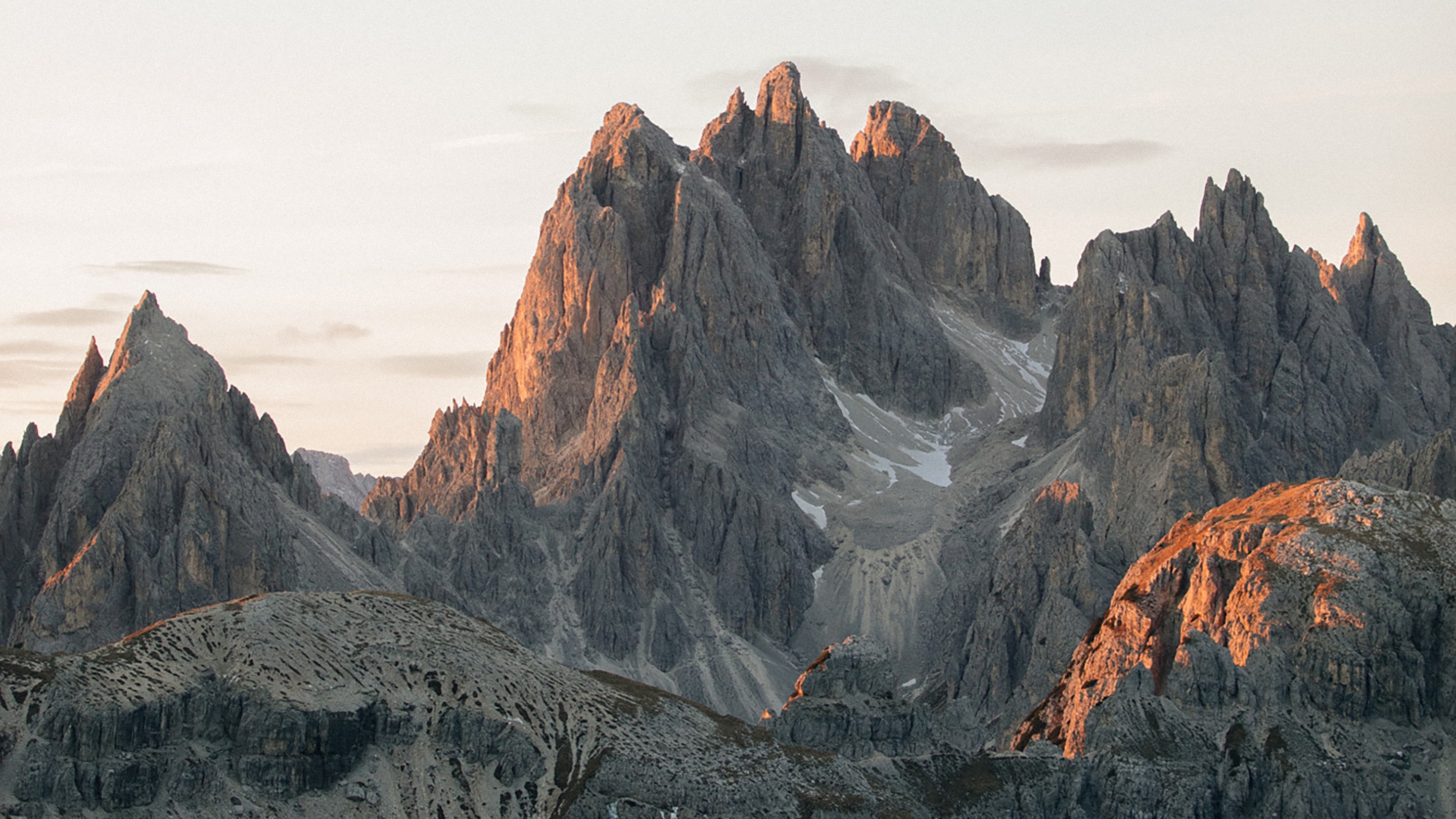 DH Arena 2025 Guide Hero