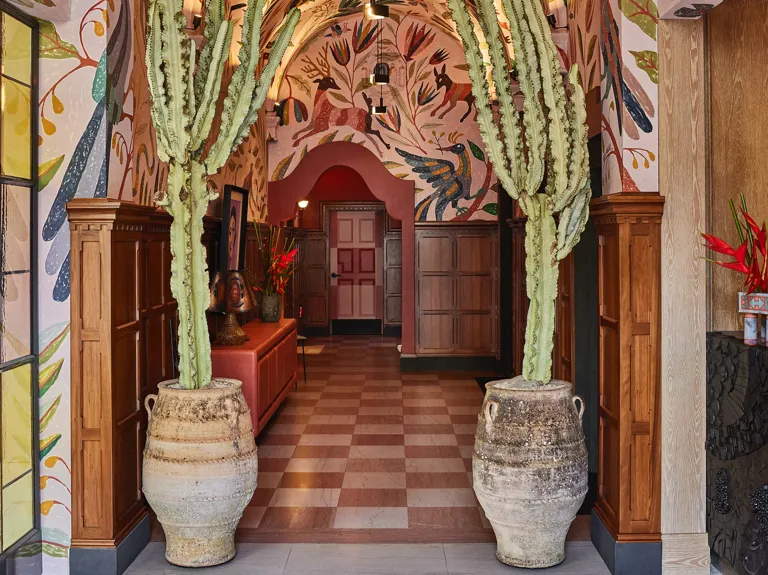 005 BP Dowtown LA Proper