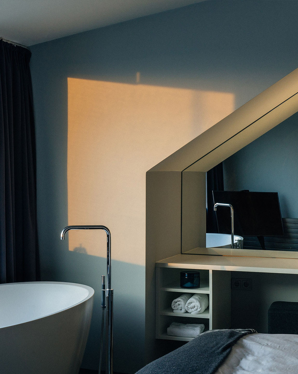 Ion City Hotel