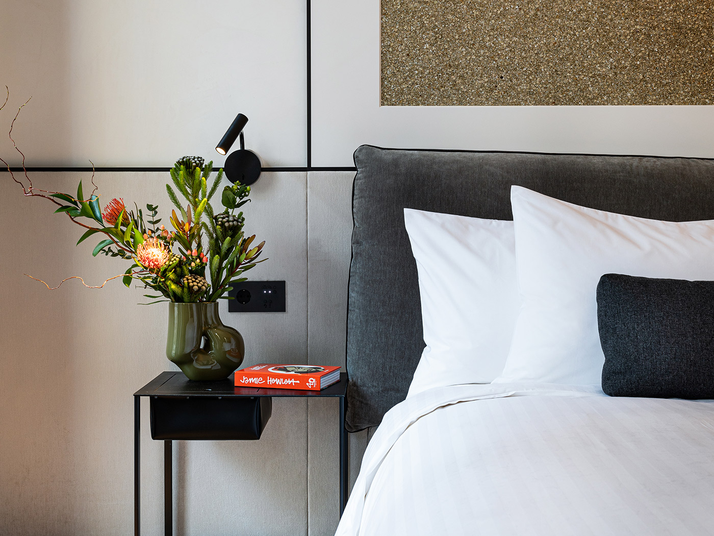 Juno Hotel Sofia Roomy King Sunkissed R 04