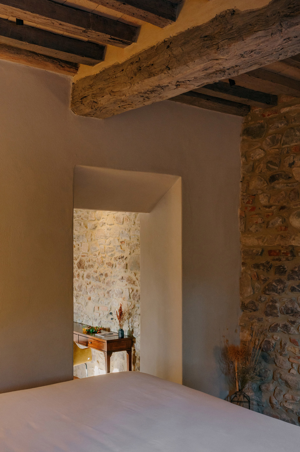 1253 Vocabolo Moscatelli Guestroom Interior