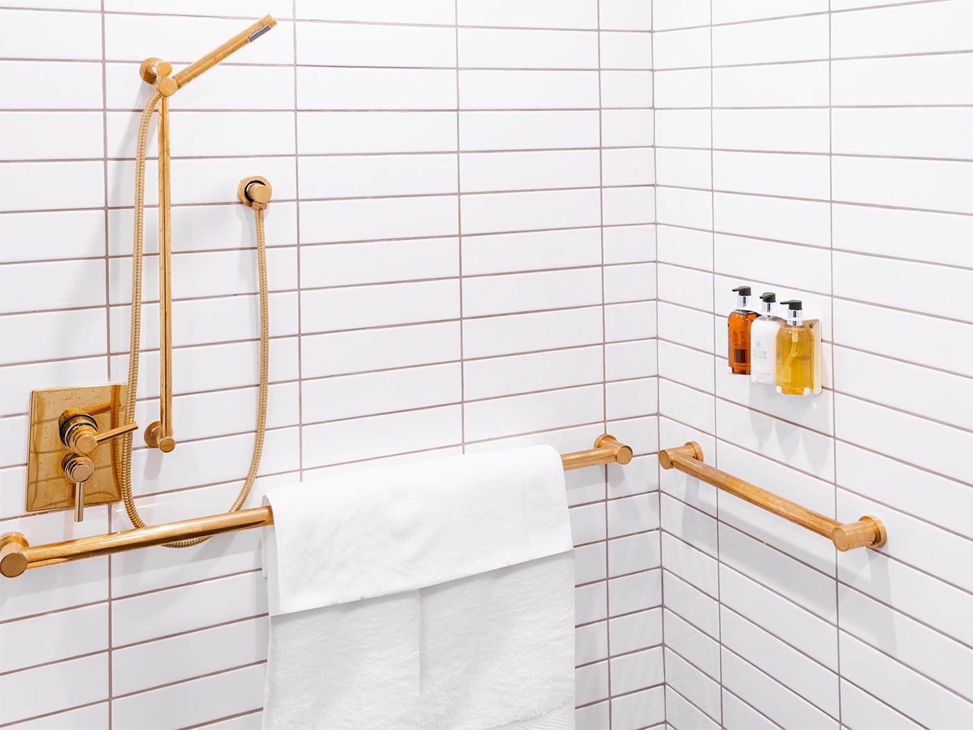 Bradford House Modern ADA R 01