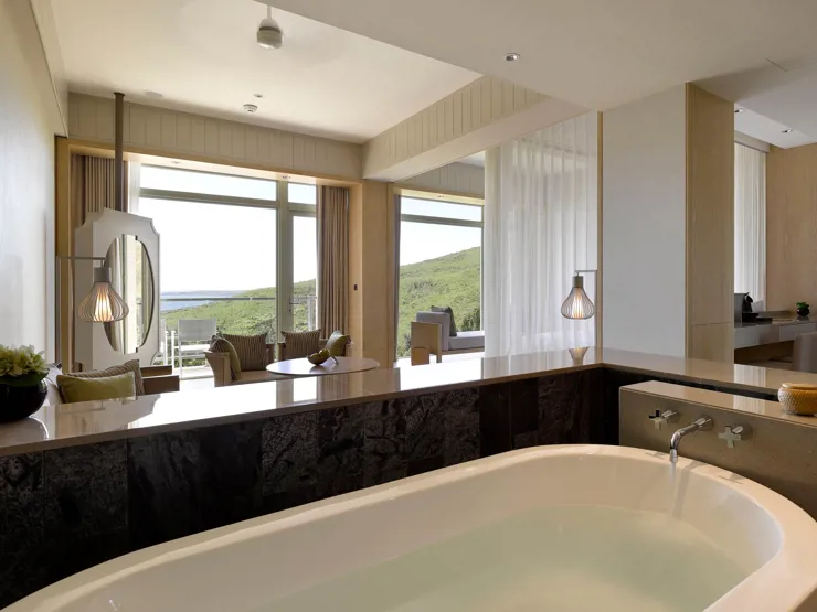 Gloria Manor Bath with a view in Kenting National Park