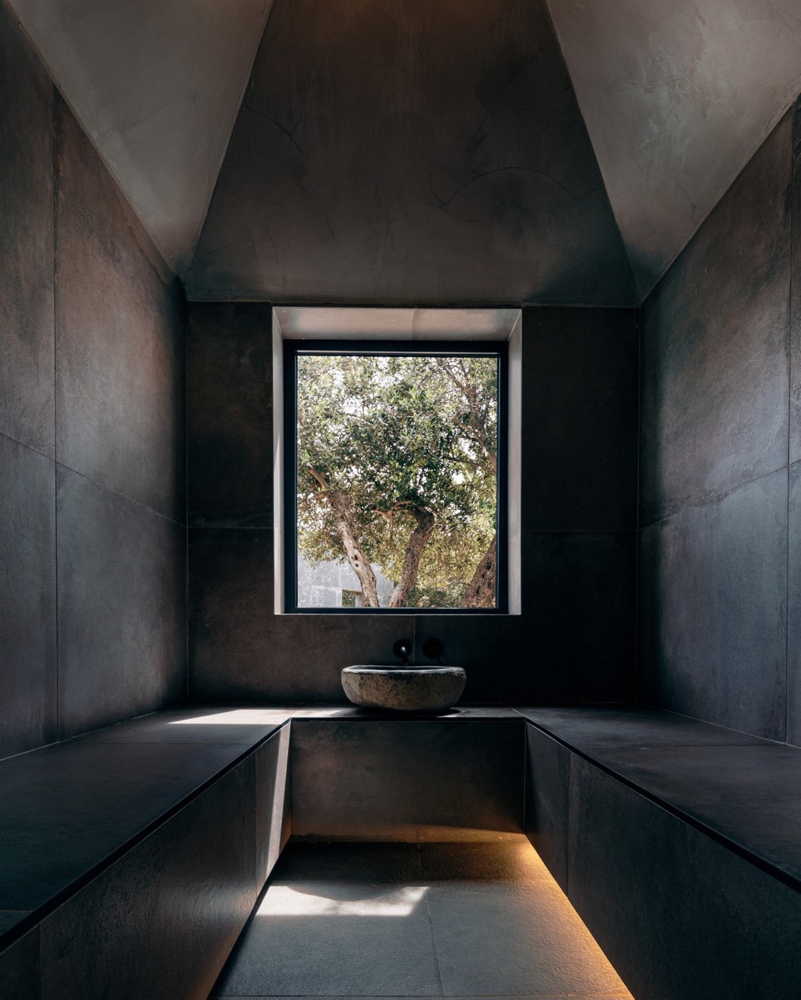 DH Journal Hotel Scents 16 B