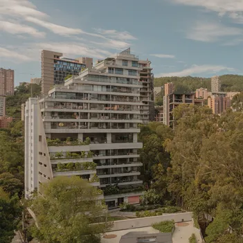 Wake Medellin Colombia Usp 03