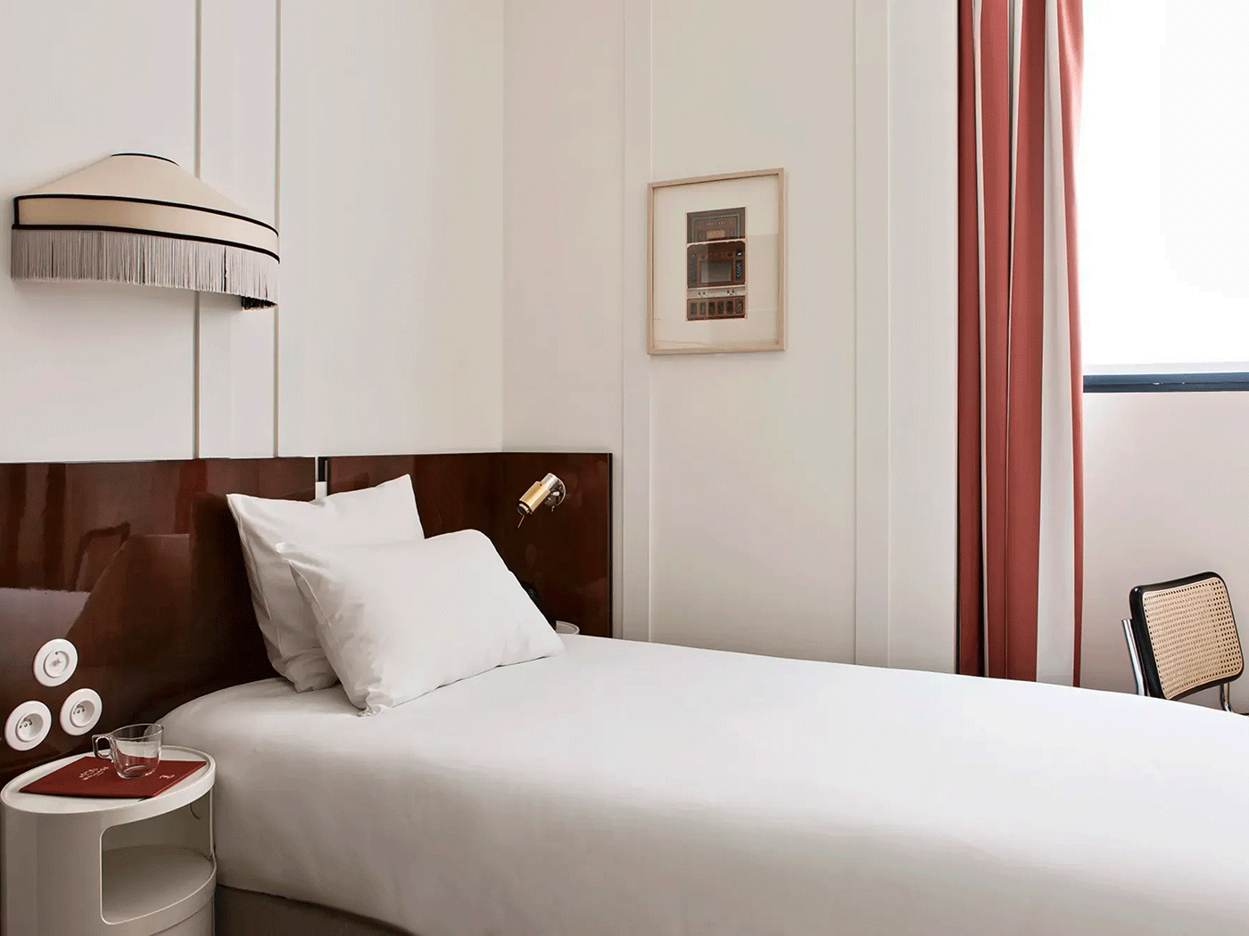 Hotel Wallace Single Room Cabin R V2 01