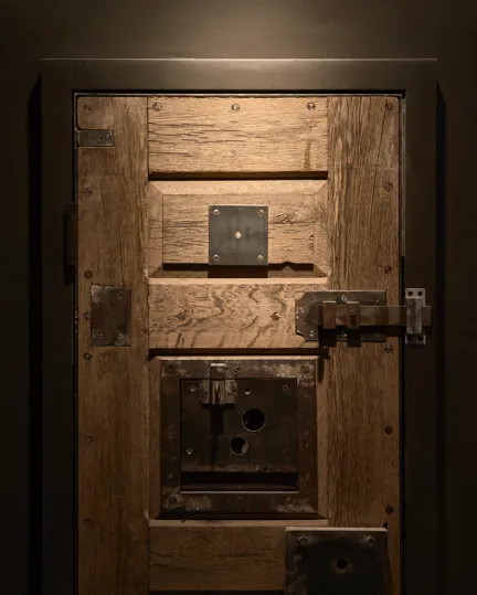 003 Hotel Liberty Door