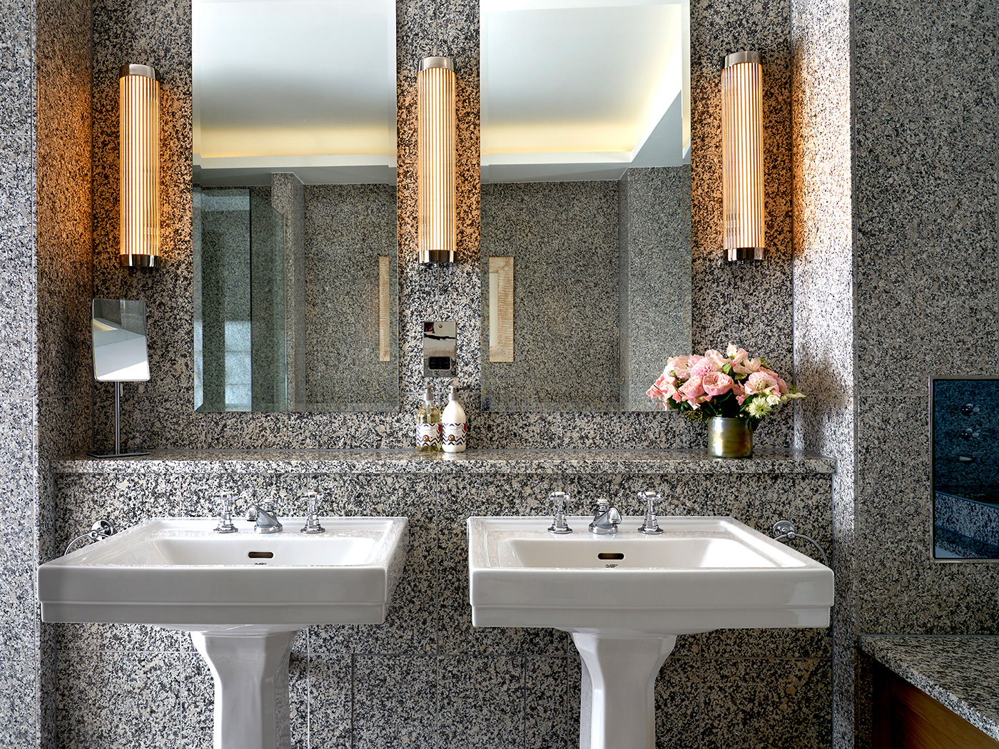 Covent Garden Junior Loft Suite R 04