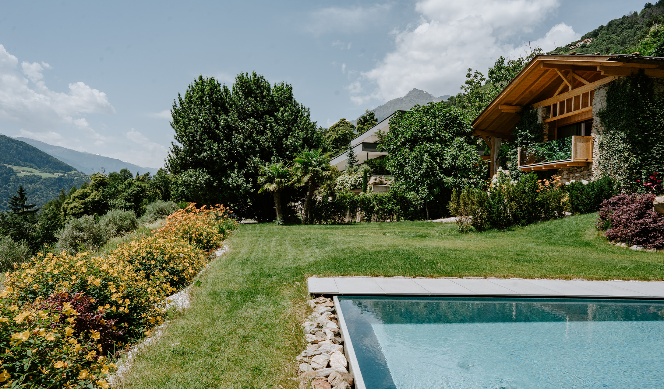 G 19 Arua Private Spa Villas