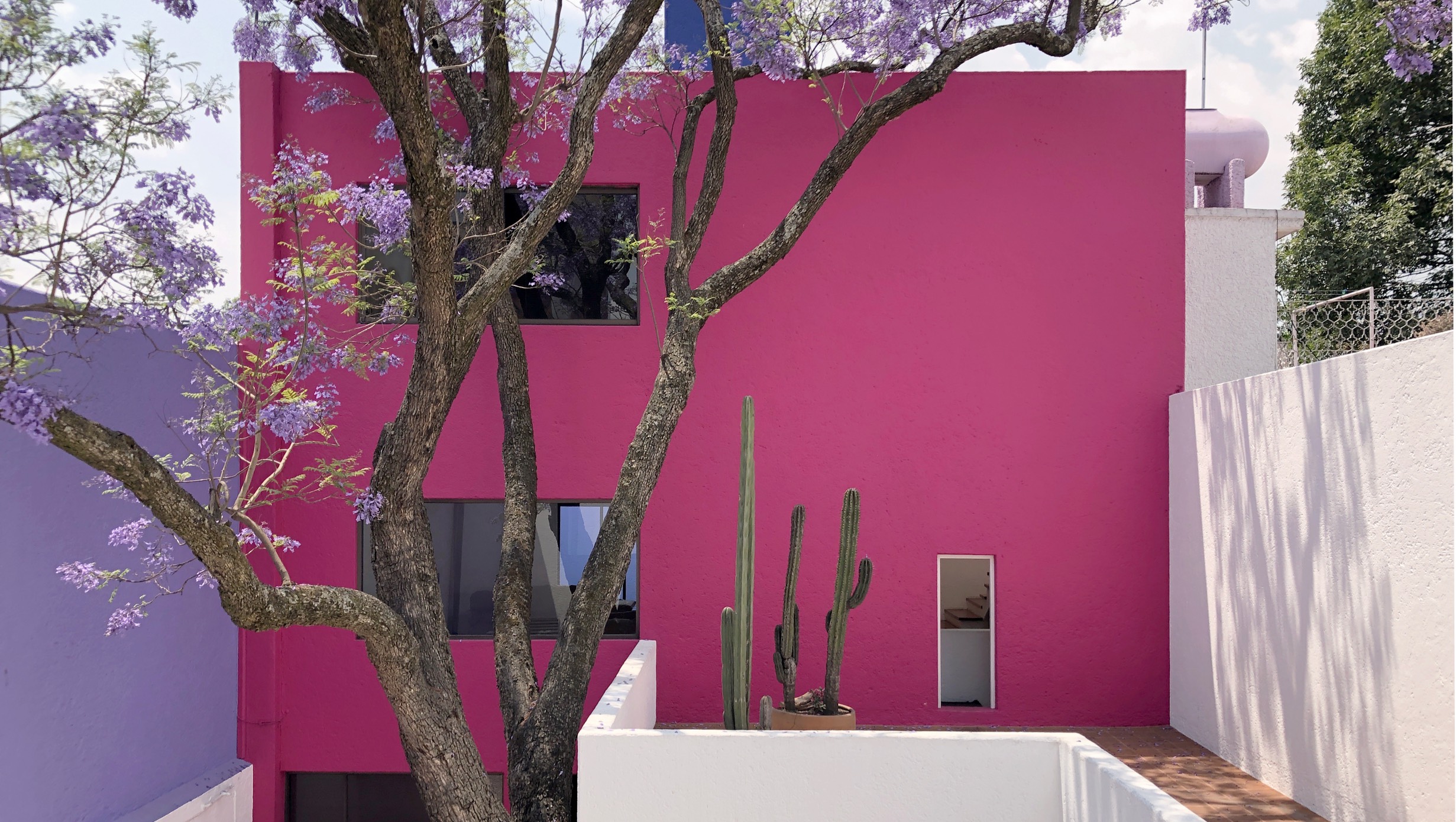 012 Louis Barragan Gilardi Facade Michal Scigaj