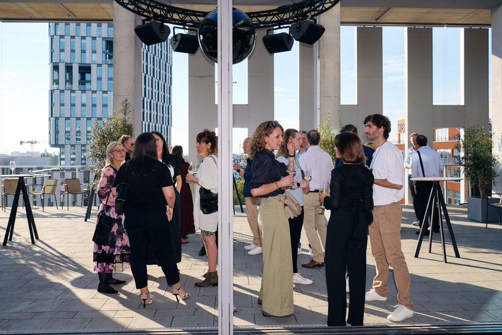 DH24 SALES CE Munich Travelpro13