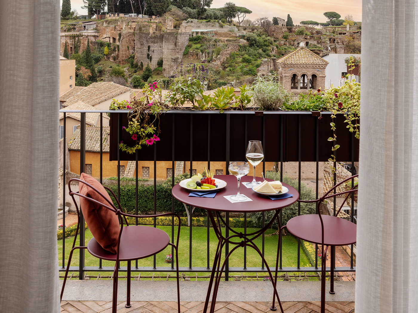 Palazzo Velabro Rome View Premium Room R 07