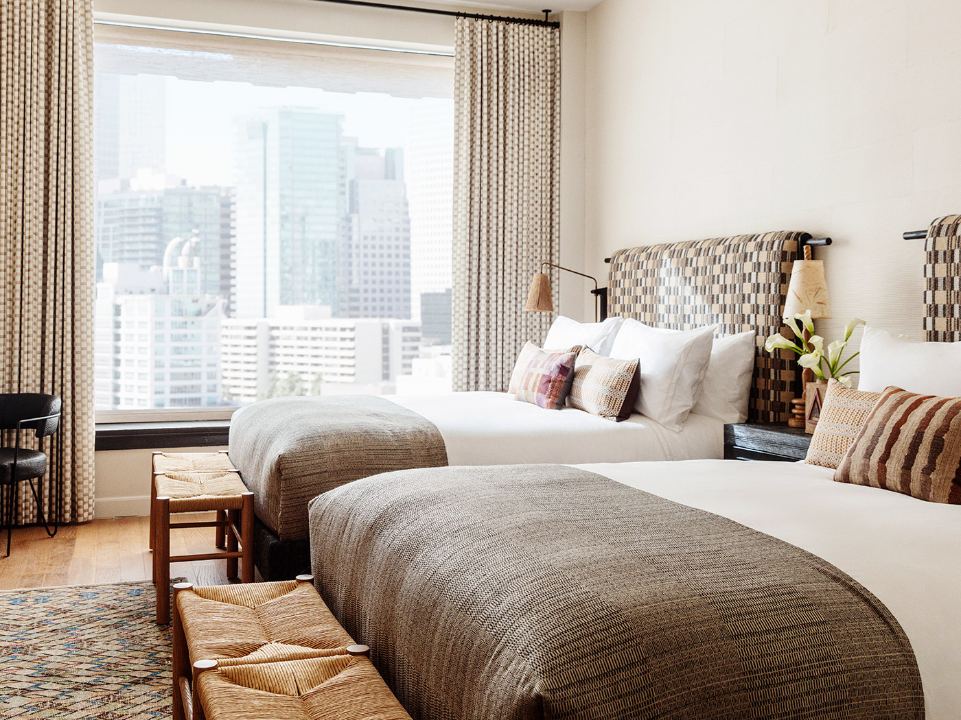 Downtown La Proper 3 Bedroom Premier Suite R 03