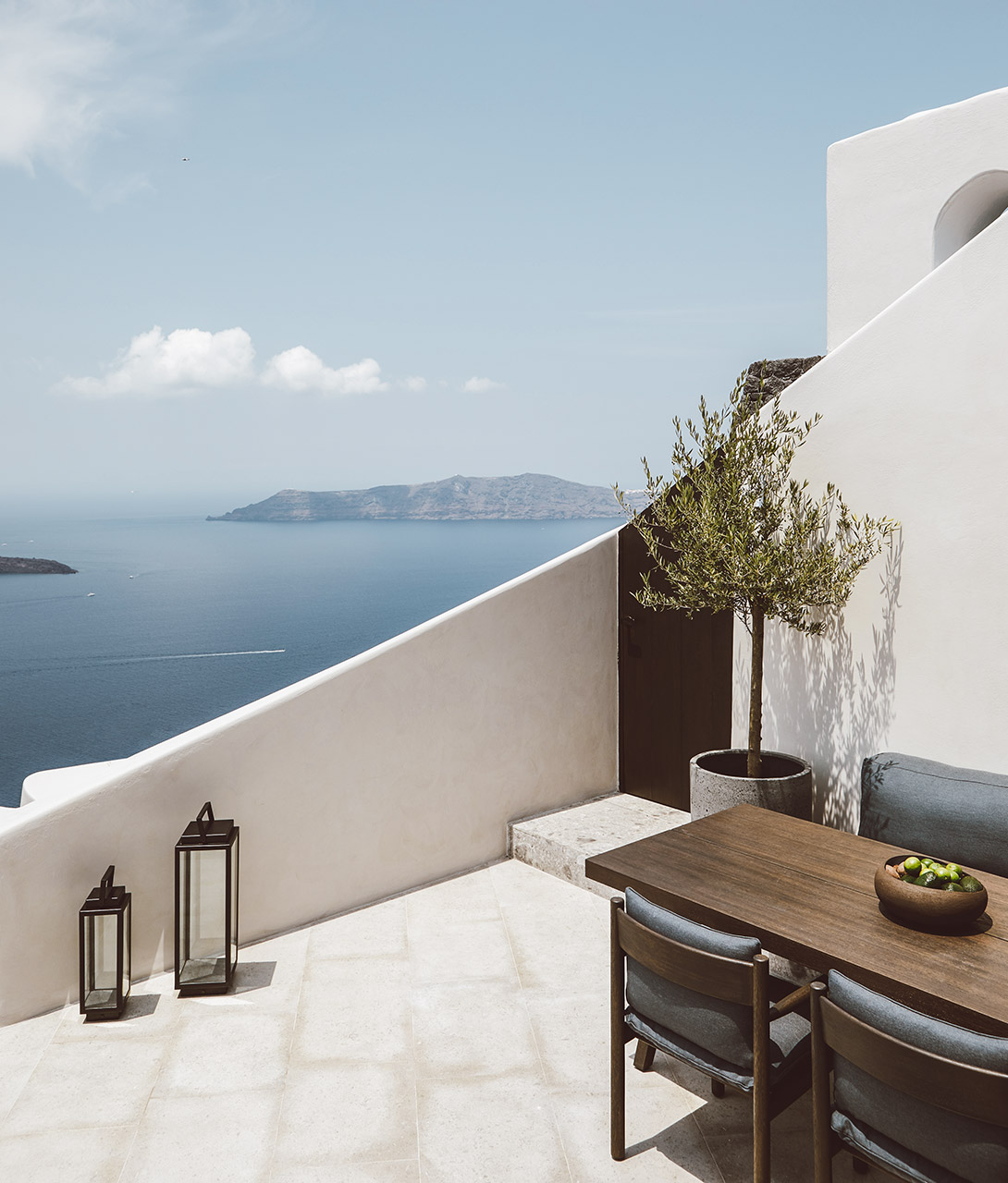 Vora Terrace on Santorini