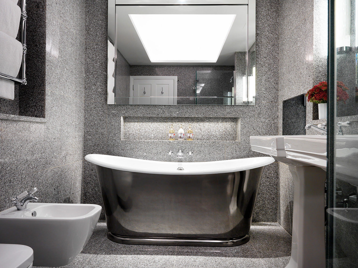 Whitby Junior Terrace Suite R 08