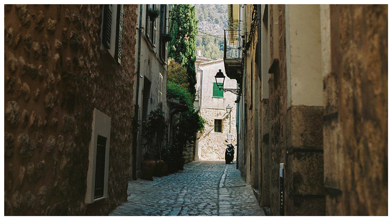 DH Arena 24 Web Book Your Stay Header (2)