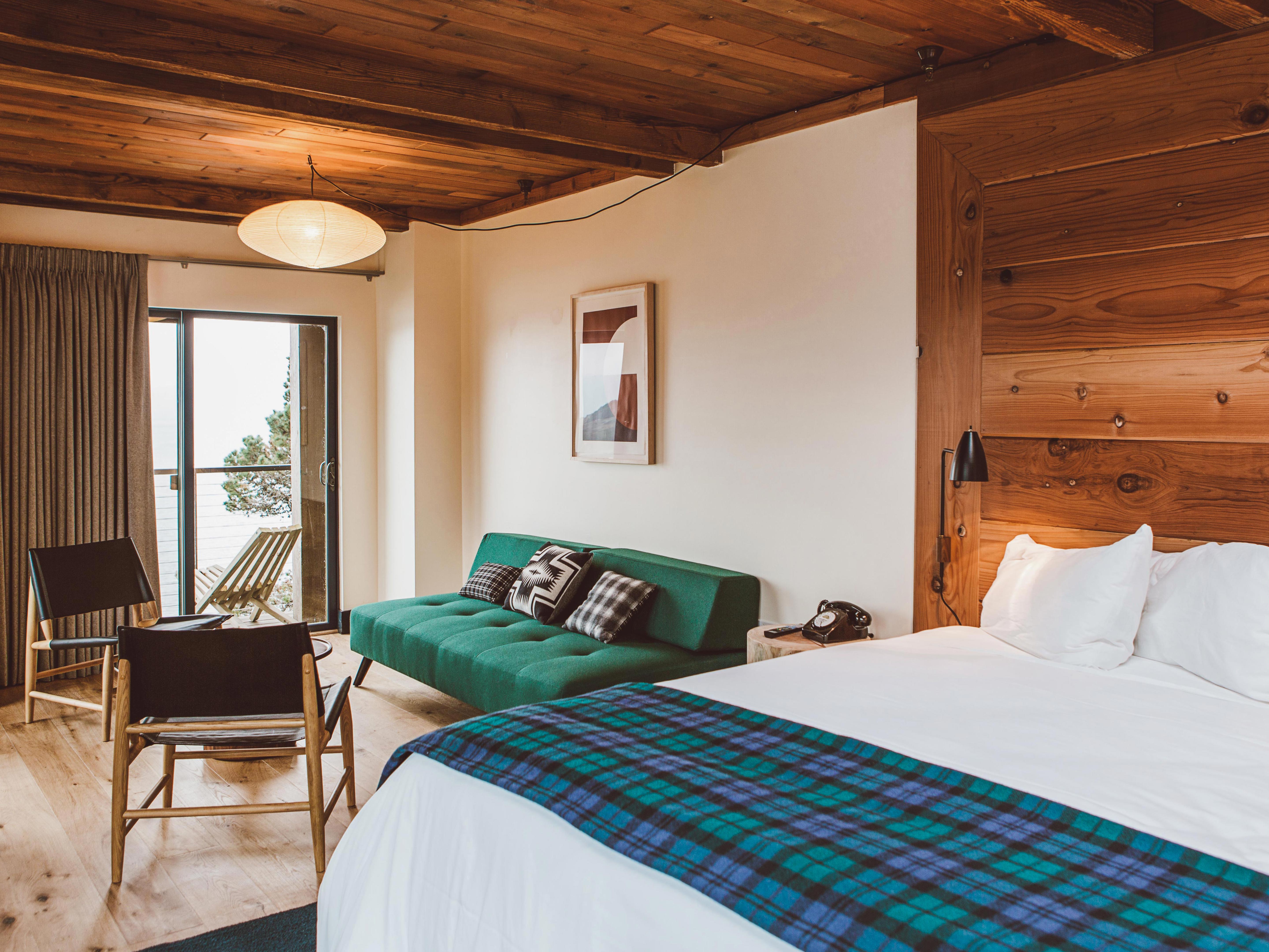 Timber Cove Ocean View Junior Suite V2 R 4