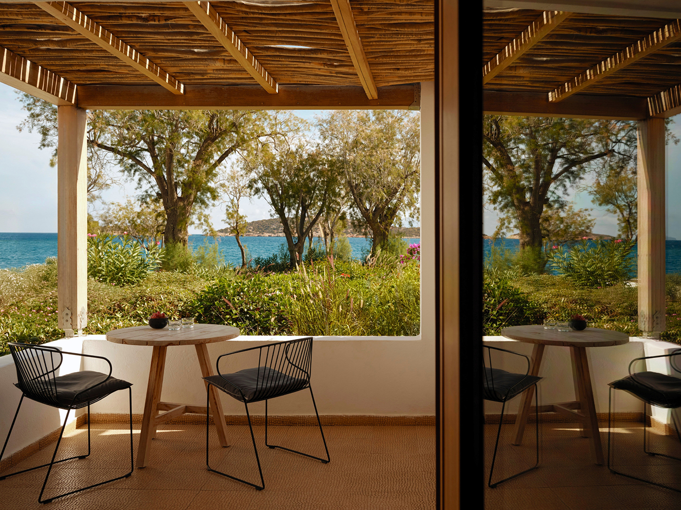 Minos Beach Seafront Bungalow R 01