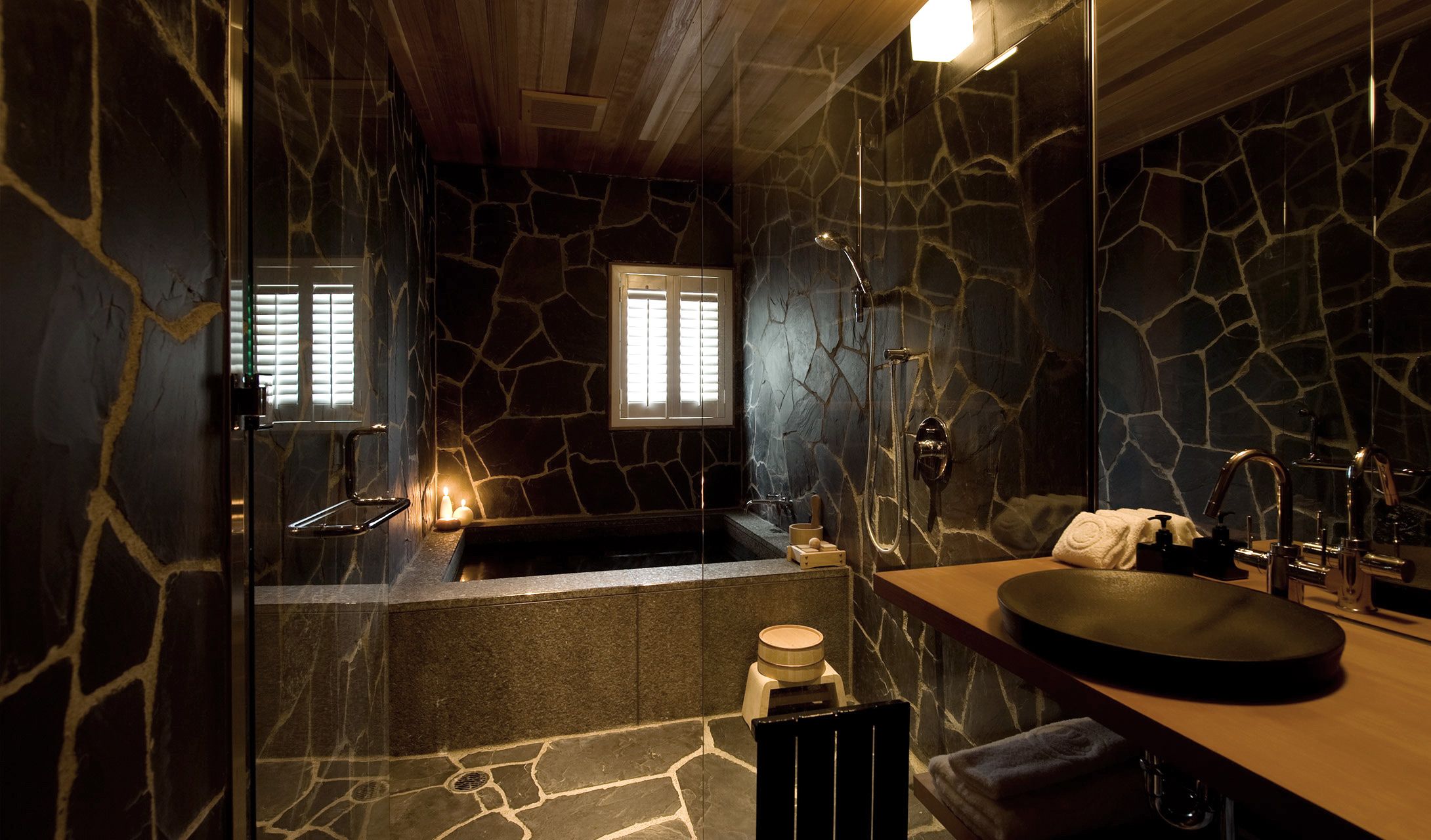 Kimamaya Bathroom in Niseko