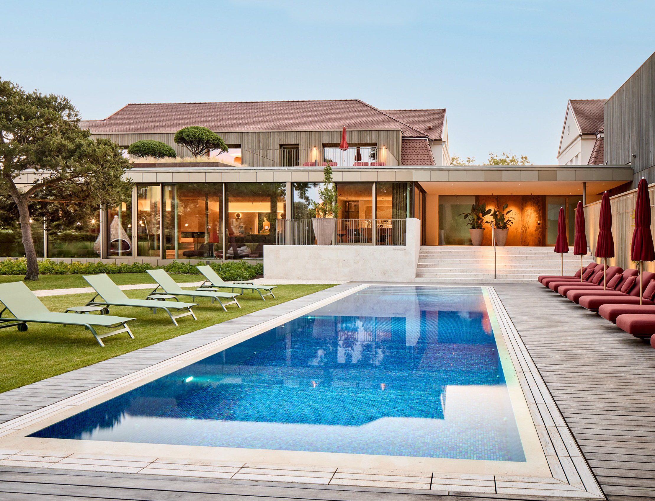 G 27 La Maison Hotel