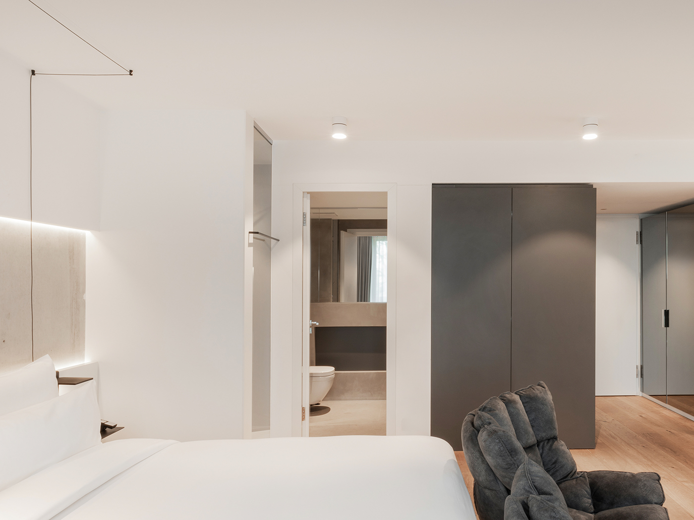 Kpm Deluxe Lounge R 05