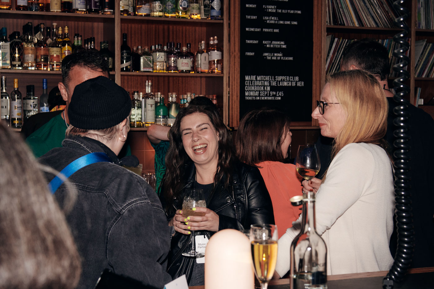 DH24 CE London Travelpro 18