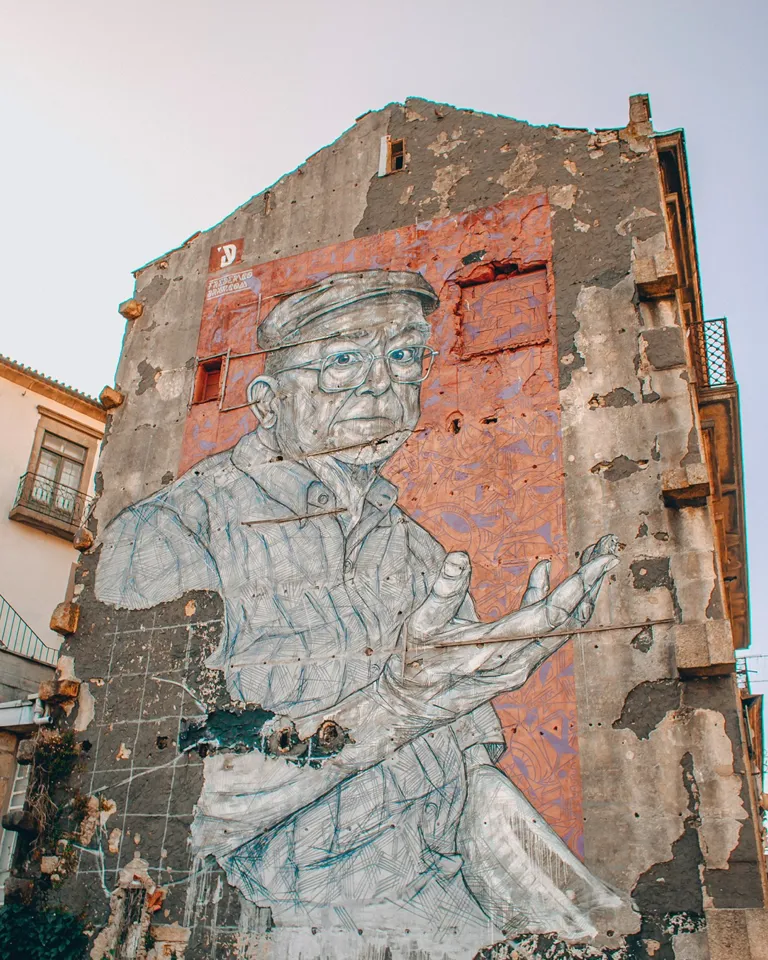 22 Destination Portugal Porto Facade Art
