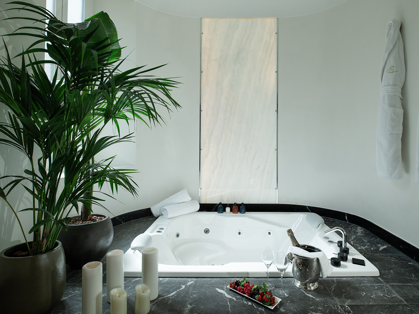 Elizabeth Unique Mansion Suite Spa R 02