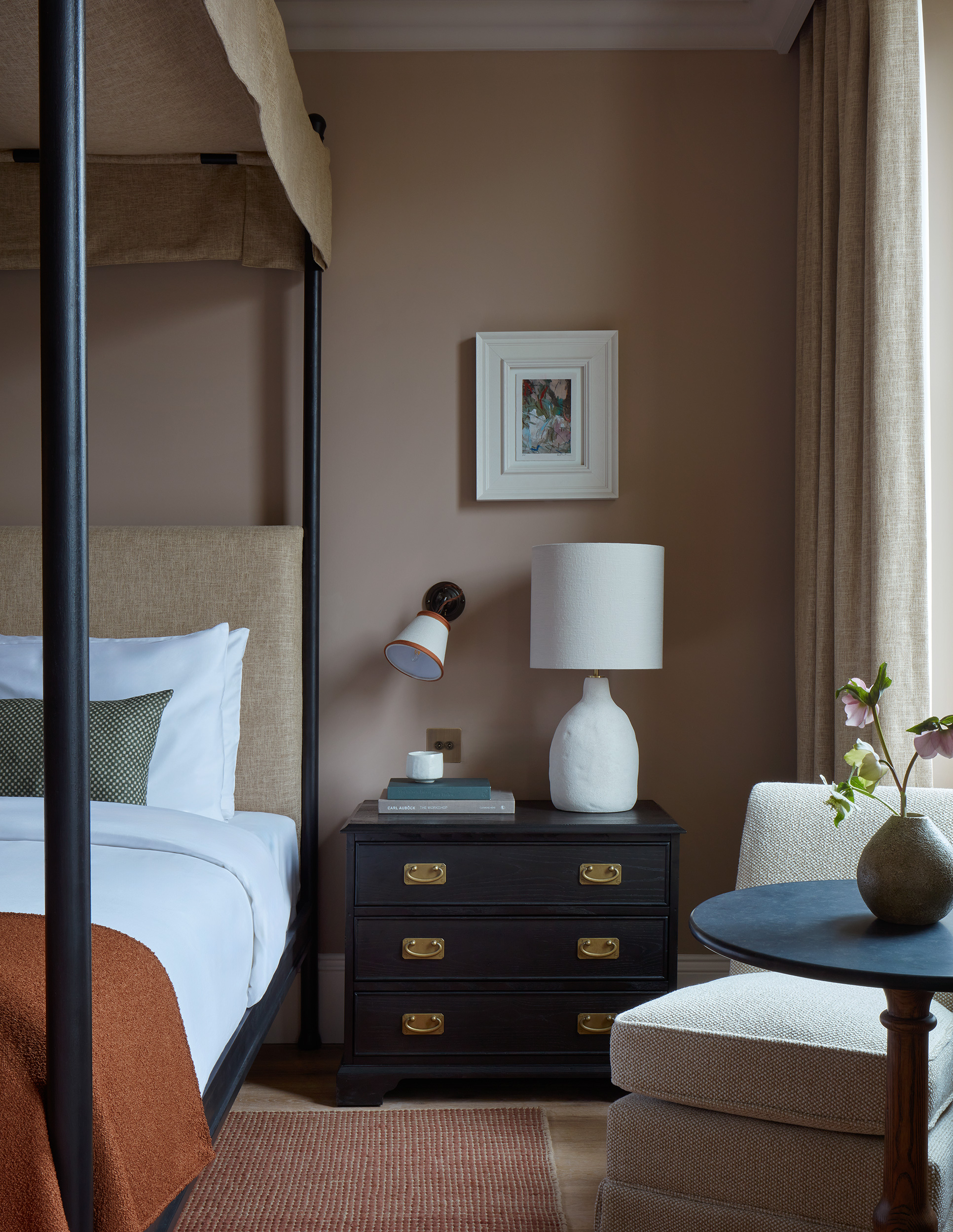 G 28 Templeton Garden London Rooms