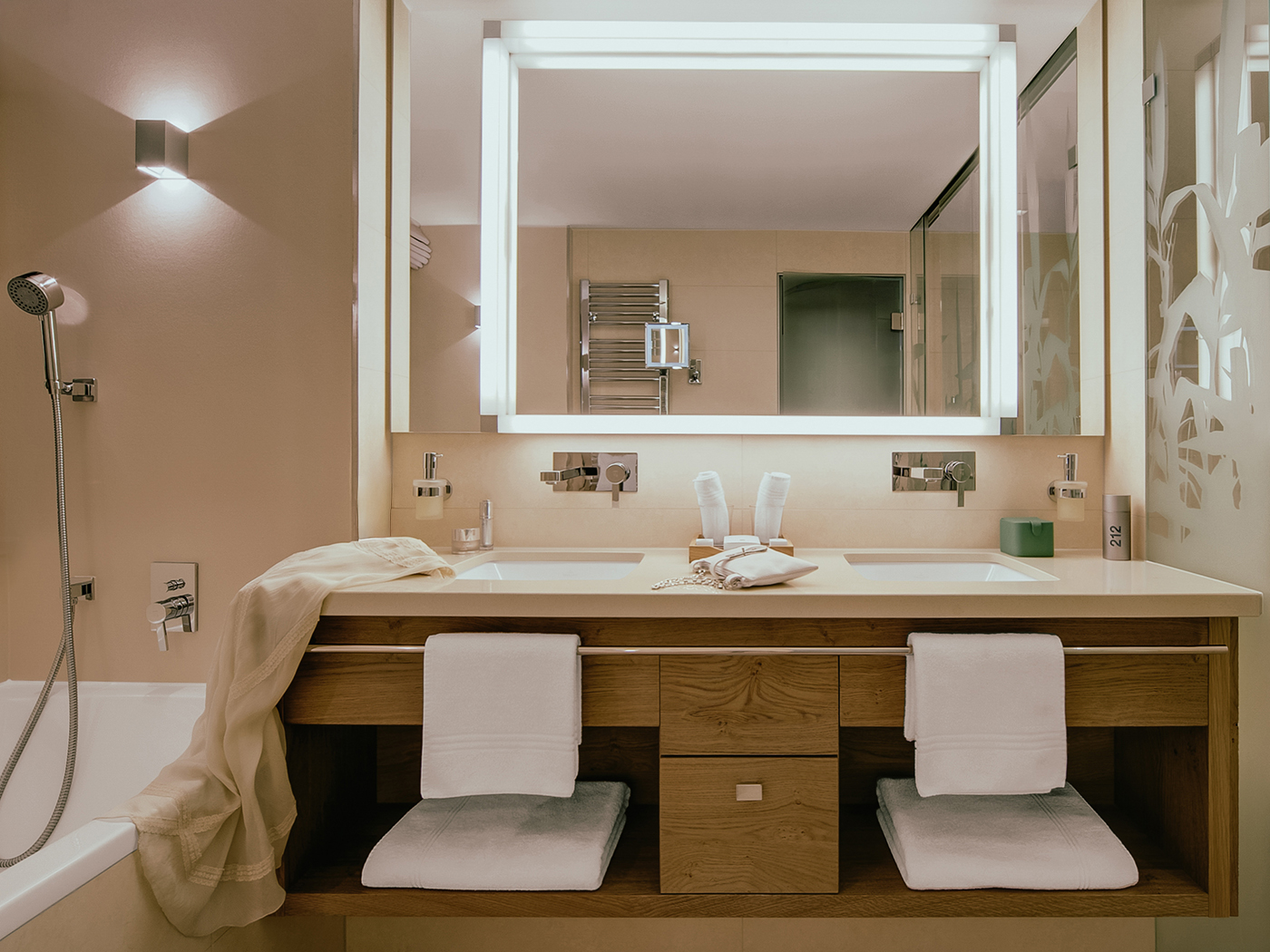 Giardino Ascona Double Room South V6 R 06