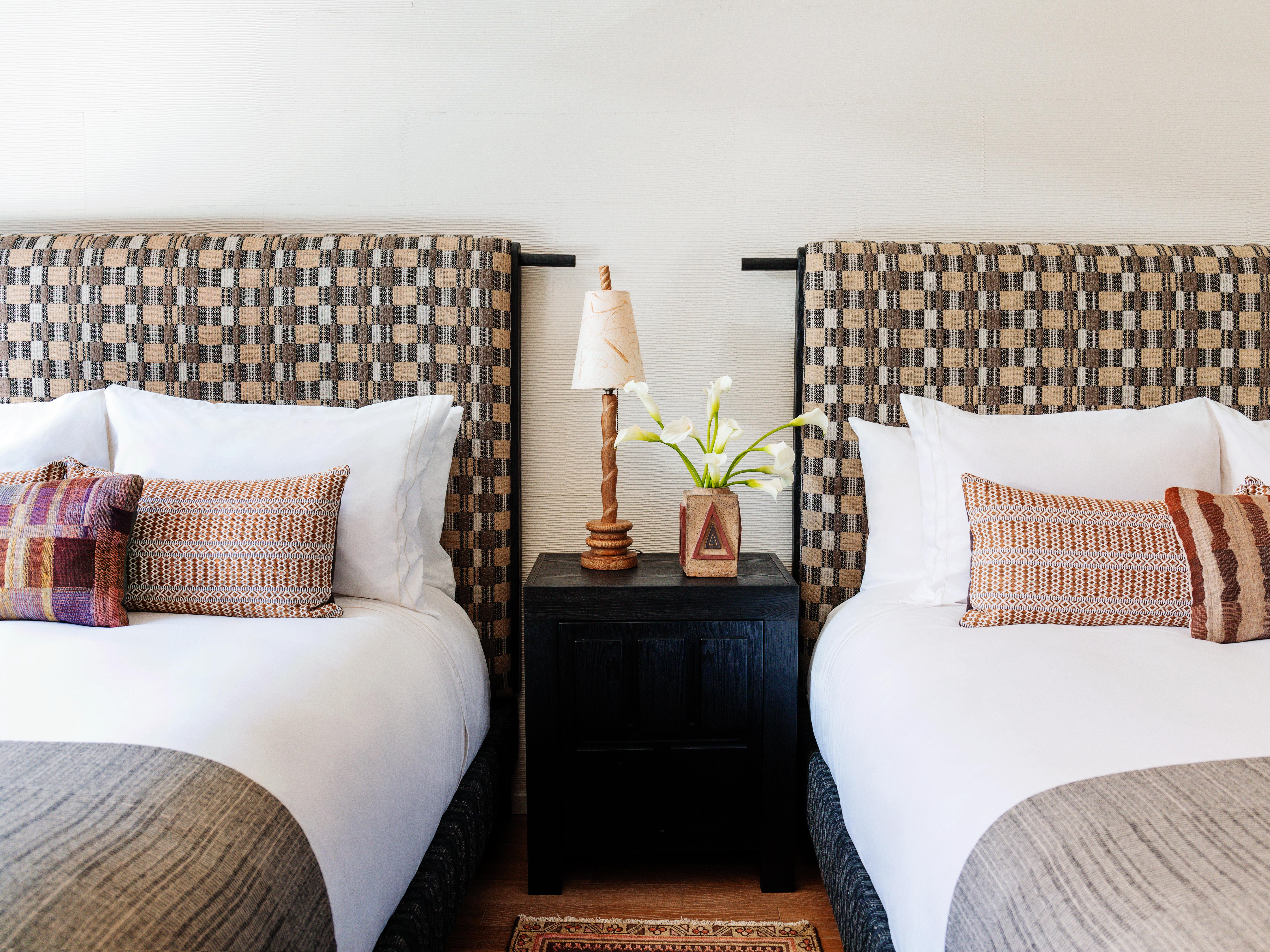 Downtown Proper Hotel La Deluxe Double Queen And ADA R 3