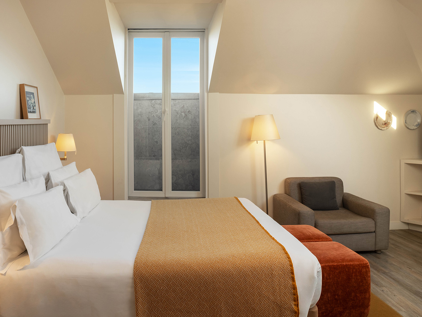 Memmo Alfama Mansard Superior Room R 01