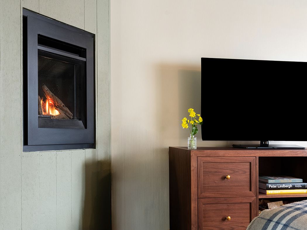 Le Petit Pali Ocean Ave Queen Fireplace R 03