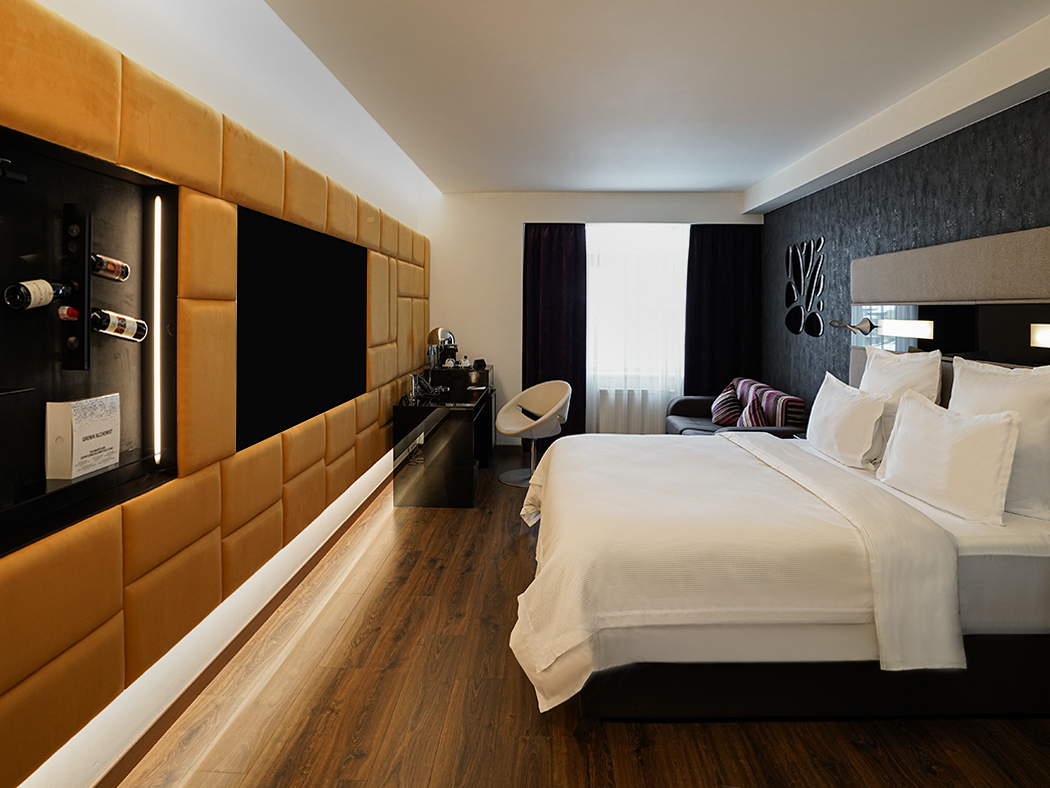 11 Mirrors Incognito Superior Room V2 R 01