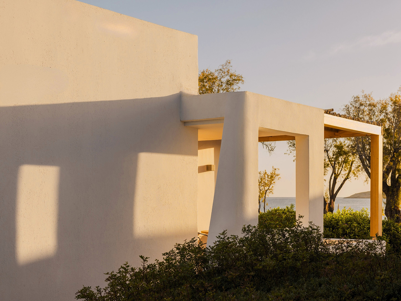 Minos Beach Seafront Bungalow R 06