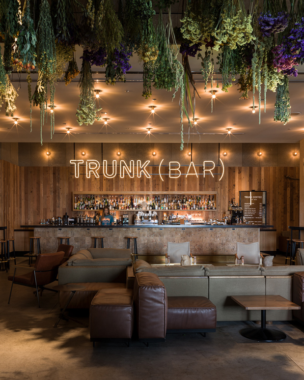 Trunk Hotel Bar in Tokyo