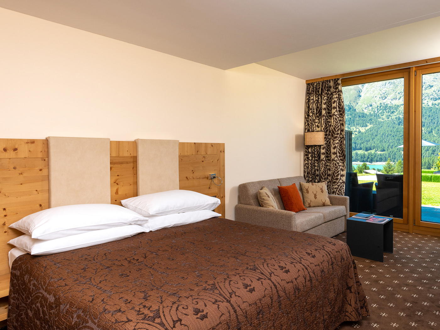 Nira Alpina Garden Room Summer V2 R 01