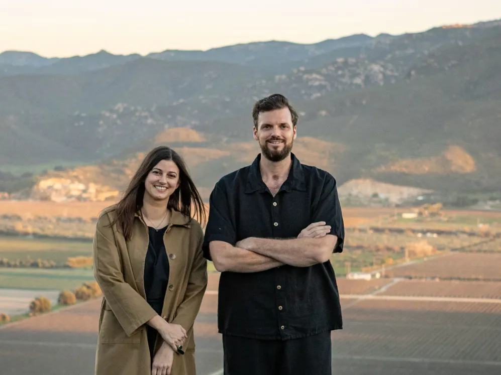 01 DH The Originals Mira Earth Studios Hannah And Nick Kendall