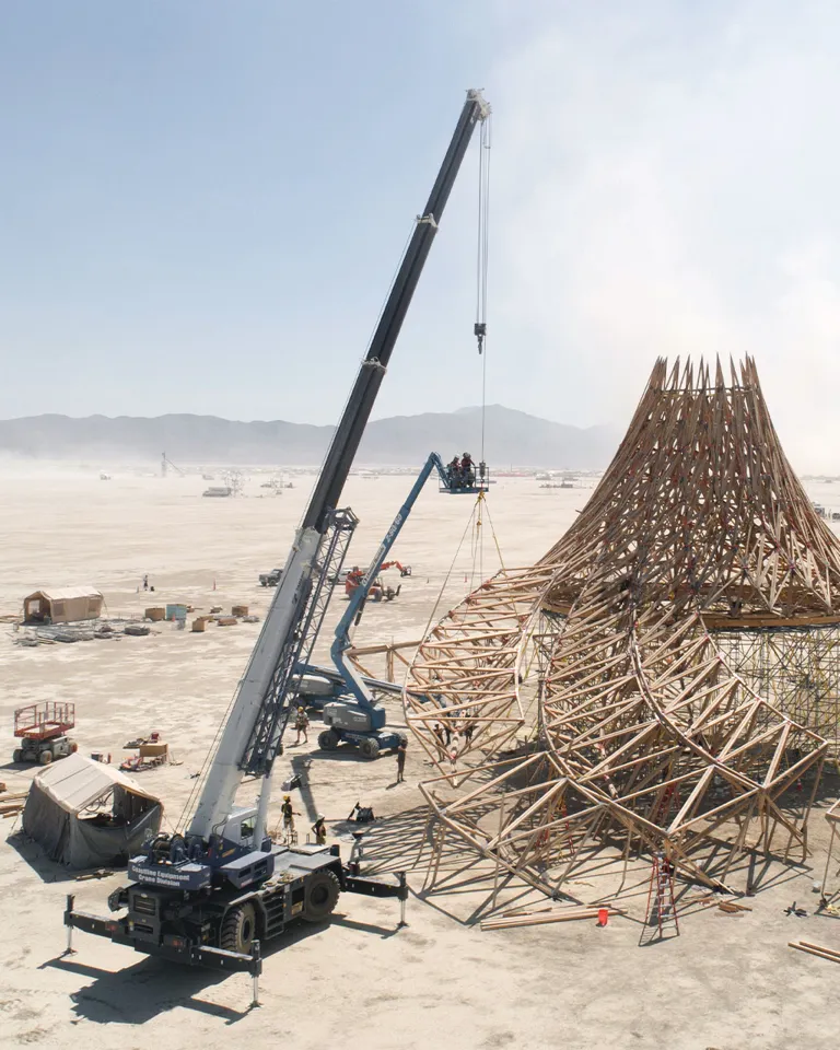 5D9db12574e7f5194beec5e9 Arthur Mamou Mani 04