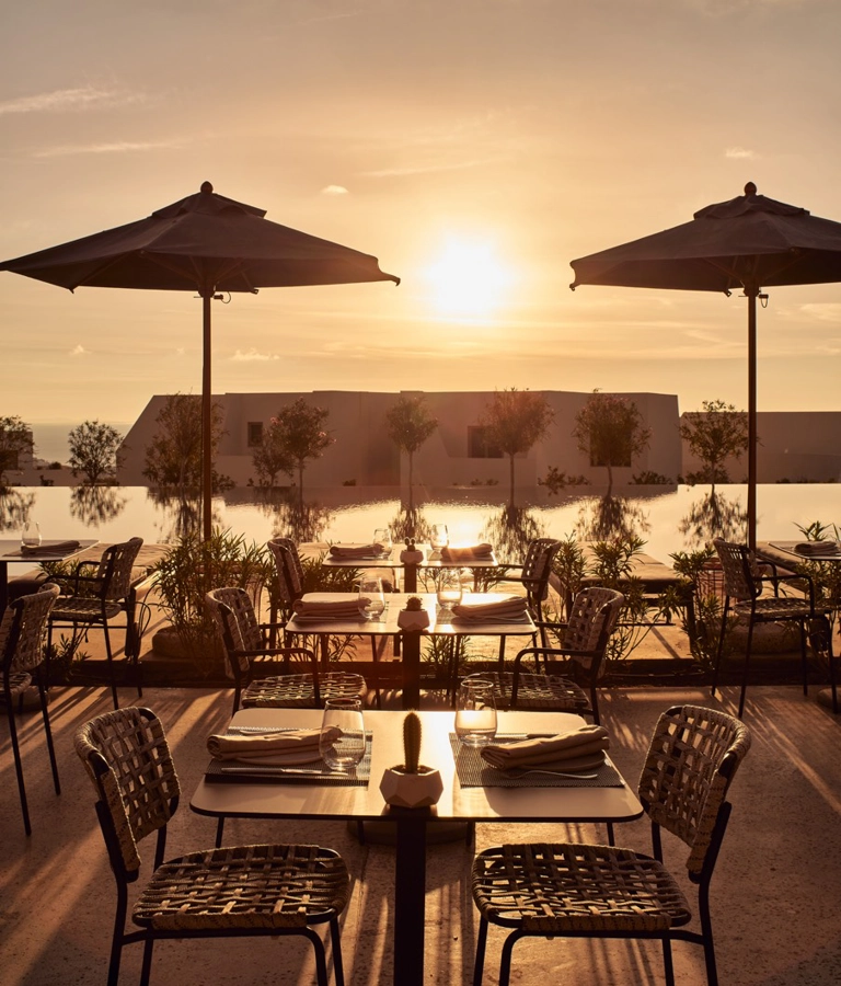 Nous Santorini Theme Box 02 Food And Drink 03