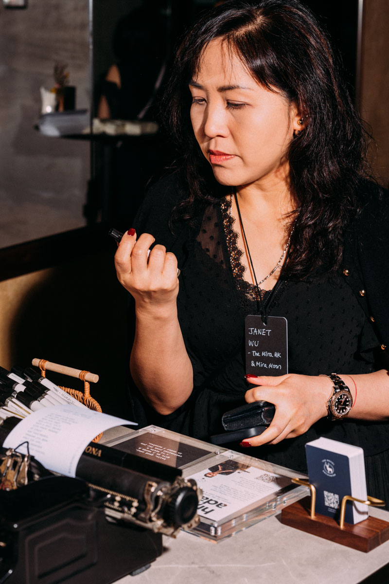 DH SALES24 S Singapore TP 06