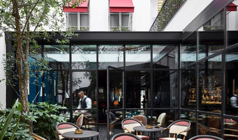 le-roch-hotel-and-spa-inner-courtyard-restaurant-terrace-M-02-r.jpg